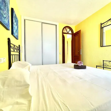 Lägenhet Cozy One Bedroom Apartment, Free Internet In Common Areas, Pool In Tenerife South *