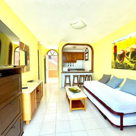 Lägenhet Cozy One Bedroom Apartment, Free Internet In Common Areas, Pool In Tenerife South *