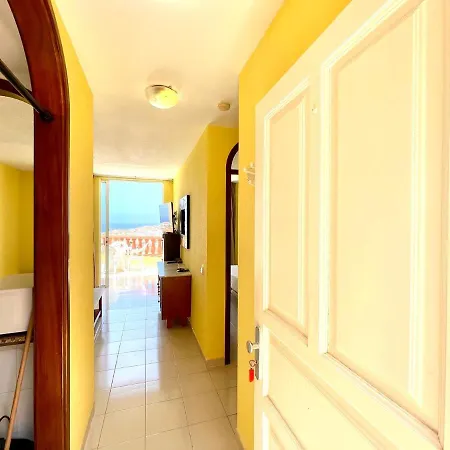 Lägenhet Cozy One Bedroom Apartment, Free Internet In Common Areas, Pool In Tenerife South *