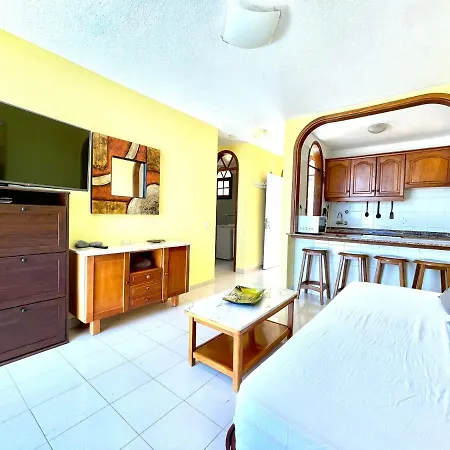 Lägenhet Cozy One Bedroom Apartment, Free Internet In Common Areas, Pool In Tenerife South Costa Adeje (Tenerife)