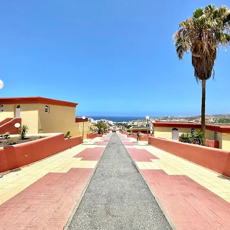 Lägenhet Cozy One Bedroom Apartment, Free Internet In Common Areas, Pool In Tenerife South *