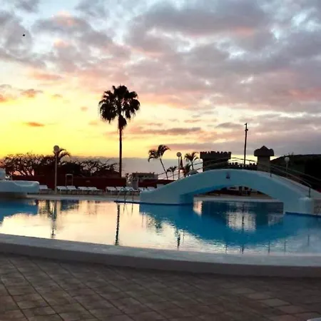 Lägenhet Cozy One Bedroom Apartment, Free Internet In Common Areas, Pool In Tenerife South Costa Adeje (Tenerife)